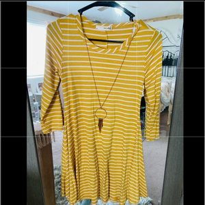 Pretty yellow and white sun dress